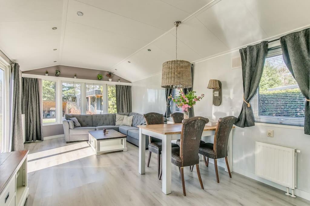 4-Pers. Chalet Met Eigen Parkeerplaats In Veluwe Putten Exterior foto