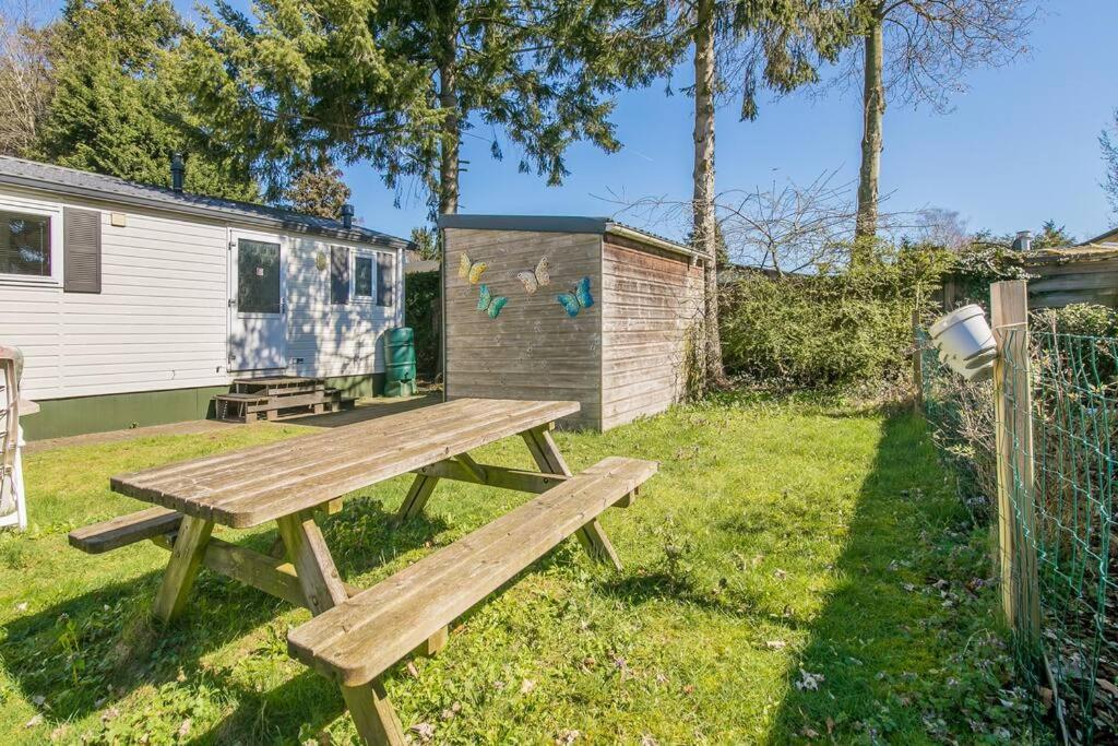 4-Pers. Chalet Met Eigen Parkeerplaats In Veluwe Putten Exterior foto